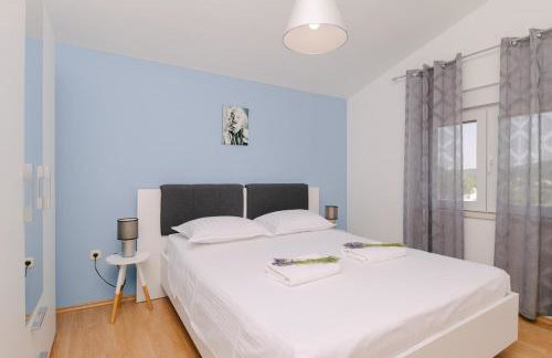 Apartment Ljubica with pool - Photo 27