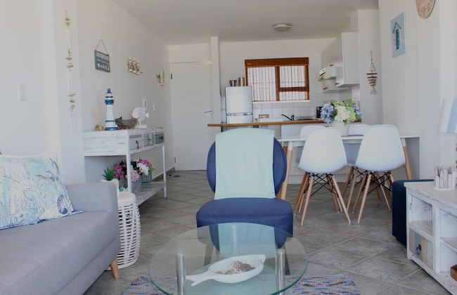 Stay Spectacular - Photo 25