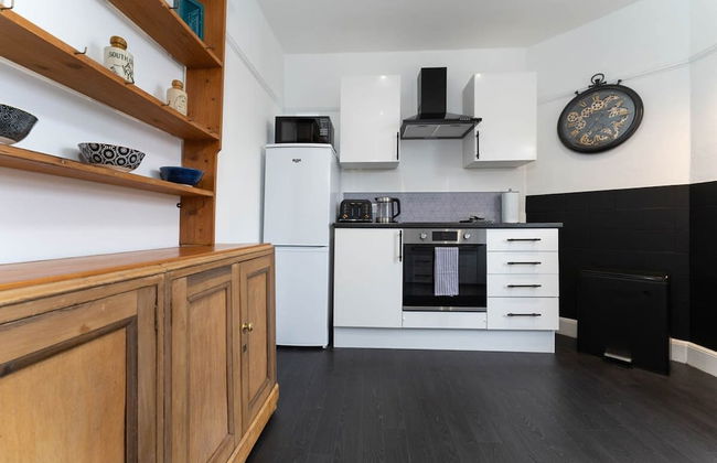 Host Stay Preston Park Apartment - Photo 15