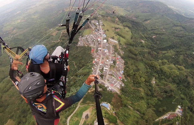 Volo in parapendio sul Quindío - Foto 5