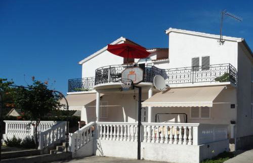 Primošten Apartman Dino - Foto 1