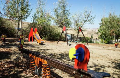 Chic Farmhouse with Sauna, Whirlpool, Patio, Hot Tub, Garden - Foto 46