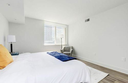 2BR Urban Oasis DC Access with Lux Comforts - Foto 48