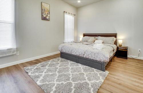 8 Mi to TTU! Pet-Friendly Home with Patio and Yard - Foto 9