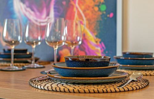 Luxury Apartment-Free Parking-Central Location-Close To Airport, Station & Centre - Foto 17