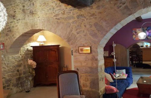 Maison du XVème au cœur du village médiéval - Foto 10