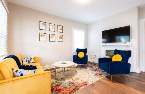 2BR Haven: Remodeled Gem! - Foto 10