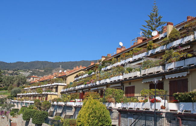 2 bedroom Apartment in Ospedaletti with swimming pool and terrace - Photo 31