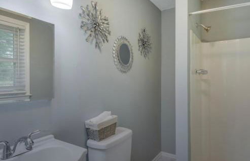 Athens home with Deck Near Sanford Stadium - Photo 21