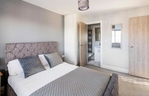 Luxury House 4 ensuite bedrooms, free parking ,wifi - Foto 10