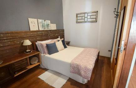 Suítes em casa centenária no centro de Socorro - Foto 10