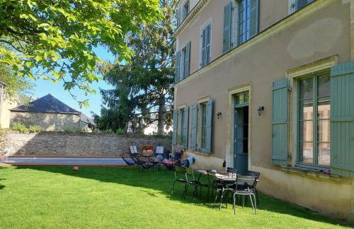 Grande maison familiale plein centre vieux Laval - Foto 6