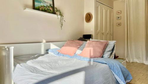 Beautiful studio terrace with Esparron lake view 4 people - Foto 3