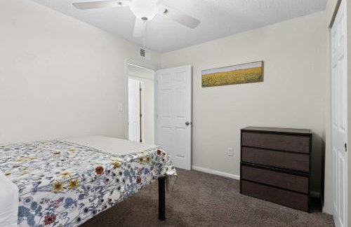 New Seasonal Comfort near USC and Riverwalk Trails - Foto 5