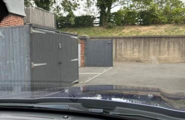 Stunning Flat with Parking Free near Sutton Station - Foto 19