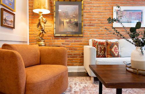 Luxury Federal Hill Home with Rooftop & 4 Parking Spots - Foto 12