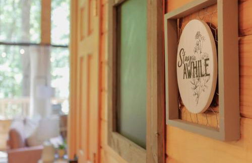 Dog-Friendly A-Frame with Hot Tub and Firepit - Foto 11