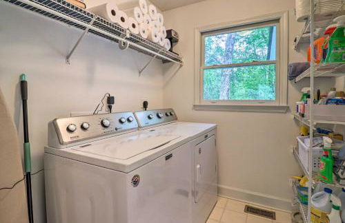 1 Mi to Downtown Highlands Cottage with Sunroom - Foto 25