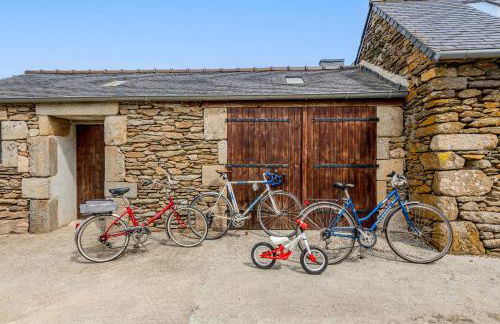 Le gîte de Saint Mathieu, longère pleine de charme au bout du monde ! jacuzzi extérieur vue sur la campagne, salle de billard - Photo 11