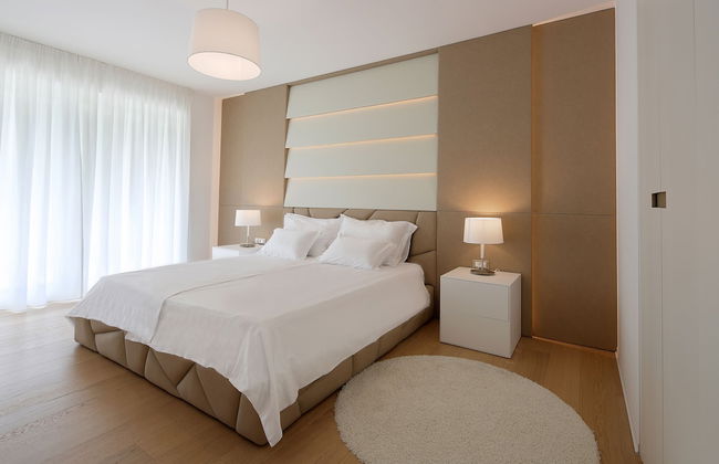 New Apartments with Pool near Beach - Photo 5