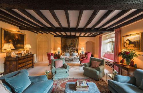 Ebrington Manor by Birch Stays - Photo 5