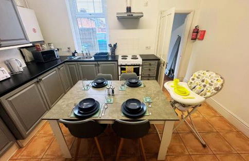 Town Centre House with parking, Wi-Fi - Foto 25