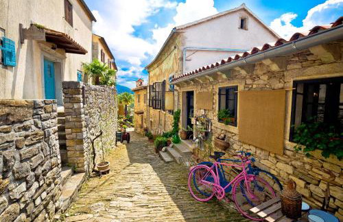 Stone Villa Galant with Pool - Happy Rentals - Foto 44