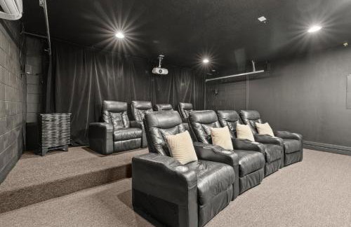 654- Newly Renovated Fabulous 4-Bedroom Pool Home in Watersong Resort, Game Room, Theater Room and More - Foto 63