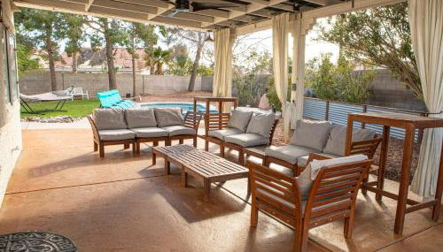 Comfy Expansive Home - Near the Strip - Heated Pool - Foto 3