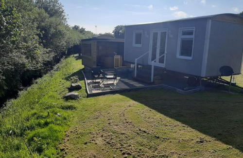 Anglesey new modern shepherds hut with spa hot tub - Foto 25