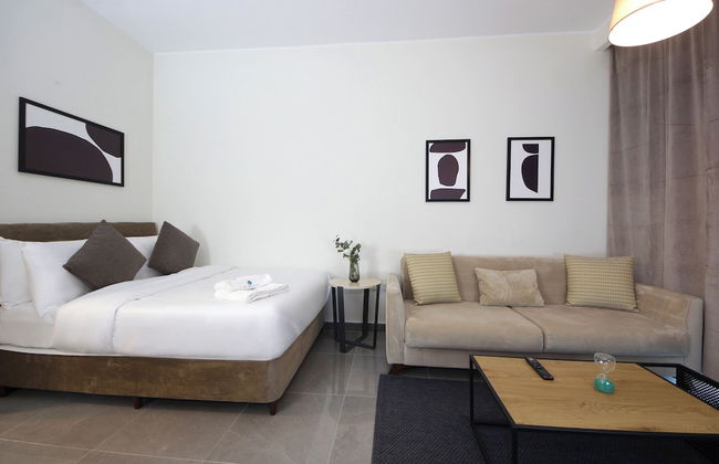 Bloomfields STU with Balcony Leonardo - Photo 2