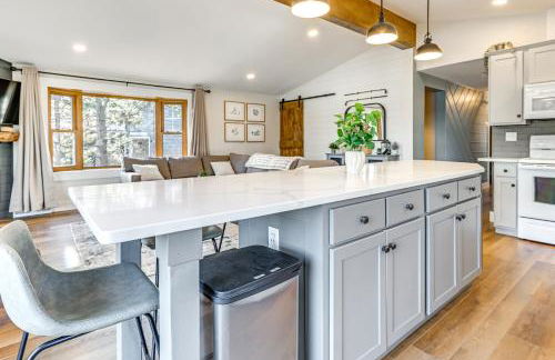 Boat Dock, Hot Tub and Deck Lakefront Nekoosa Home! - Foto 8