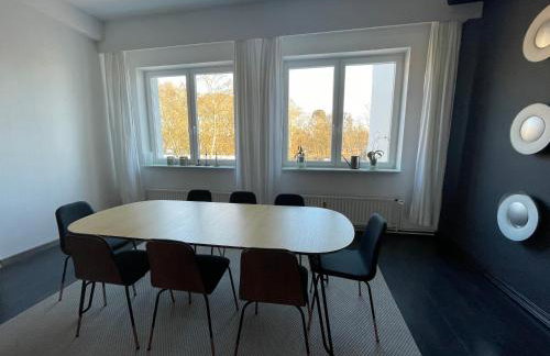 TruRetreats Design Loft für 8 Personen I Riesige Küche I eCharger I 65z SmartTV I 150qm - Foto 17