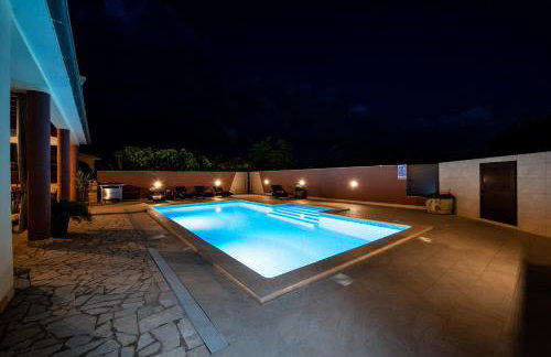 Villa Komel with Pool - Foto 6