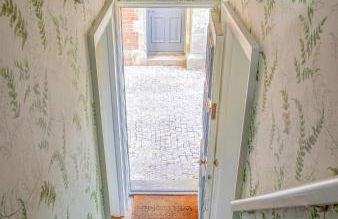 Historic 2 bed gatehouse in private parkland - Foto 9