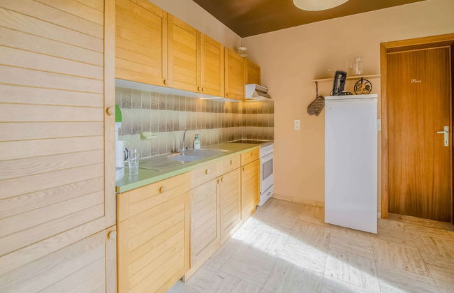 Quiet Valley View Retreat - Photo 14