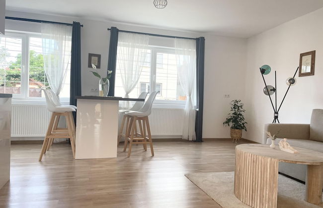 Impeccable 2-bed House in Albești - Foto 16