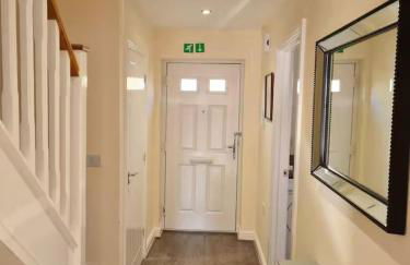 Spacious 3-Bed House - Sleeps 8 Garden & Parking - Foto 34