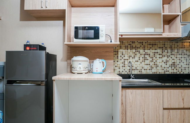 Best Homey Studio at The Oasis Apartment - Photo 12