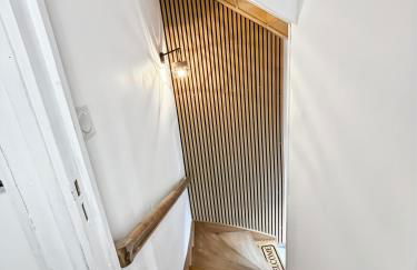 Gîte Rénové - Vue Imprenable Montagne - 2 Chambres - Photo 12