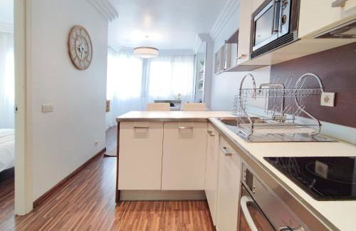 DFLAT Escultor Madrid Apartments - Photo 5