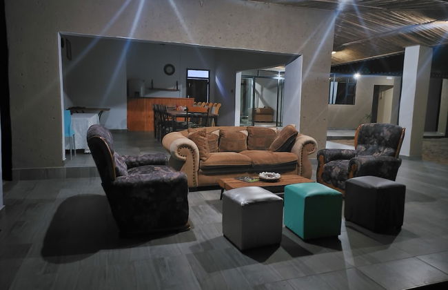 Destiny Blo Inn - Photo 4