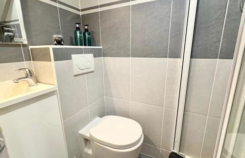 Port 1BR Flat with Terrace - Photo 13