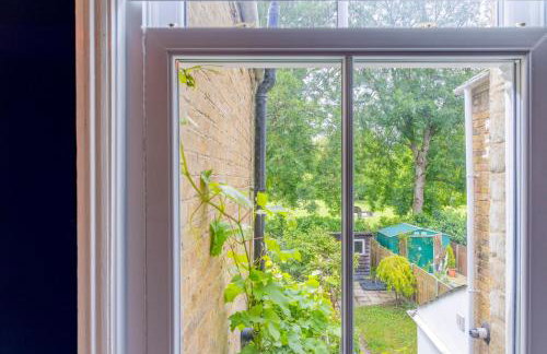 City Centre Luxury House - Garden Oasis, Kingsize beds - Foto 8