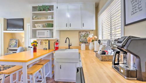 Lake Arrowhead Studio Near Hiking with Hot Tub - Foto 2