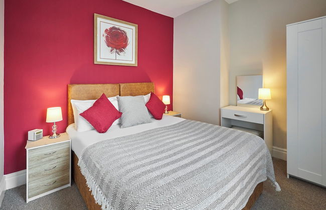 Host Stay Leaf Cottage - Photo 4