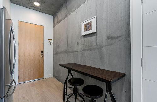 City Views! Luxury King bed gym pool HTub - Foto 19