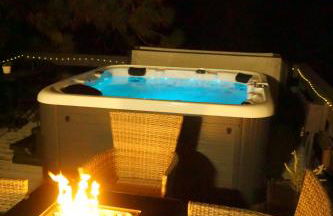 Entire Cabin, Walk to Ski Slopes, Hot Tub, Pet Friendly, Fast WiFi, 2 Parking, 2 Fireplace, Wash & Dryer, Fenced, Fire Pit, BBQ, Hike, Golf, Zoo - Foto 27