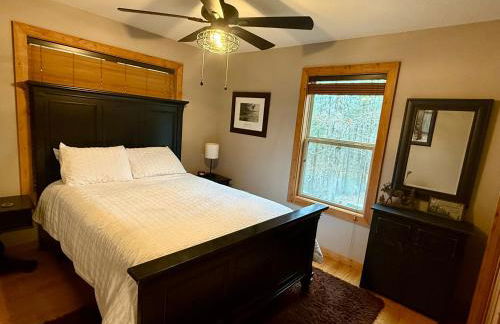 Cozy North GA Cabin 3BR3BA, Fire Pit & Game Rm - Foto 25