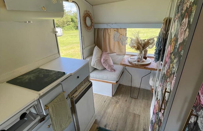 Original Vintage Spirit Alpine Caravan Anglesey - Photo 17